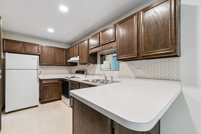 1199 Timbershore Lane, Eagan, MN 55123