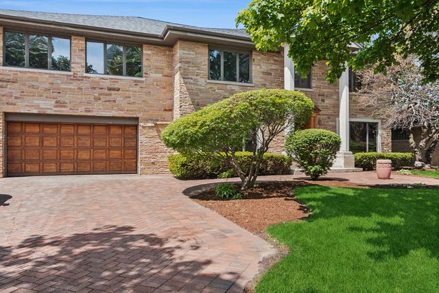 6630 N Spokane Avenue, Lincolnwood, IL 60712