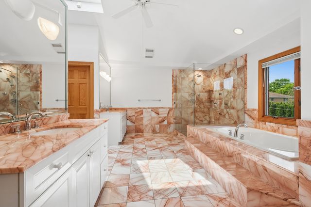 6630 N Spokane Avenue, Lincolnwood, IL 60712