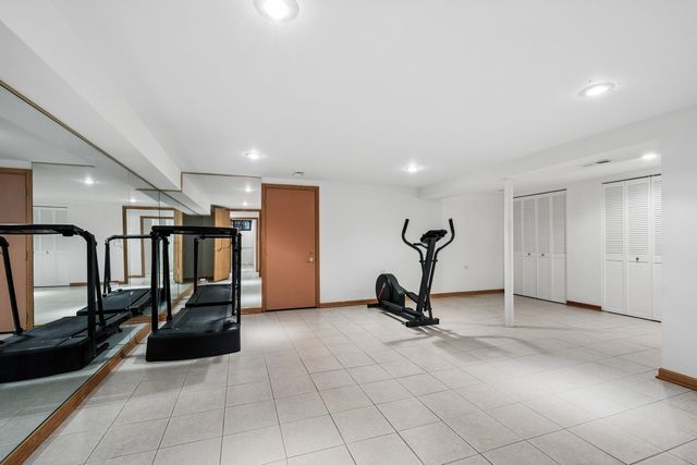 6630 N Spokane Avenue, Lincolnwood, IL 60712