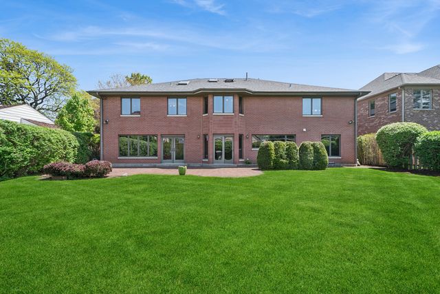 6630 N Spokane Avenue, Lincolnwood, IL 60712