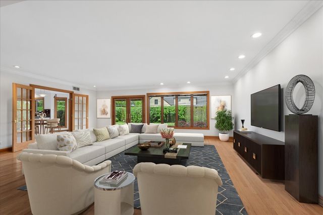 6630 N Spokane Avenue, Lincolnwood, IL 60712