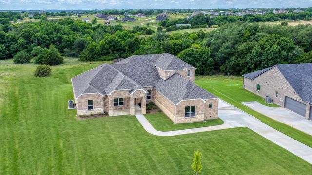 1097 Woodland Road, Weatherford, TX 76088