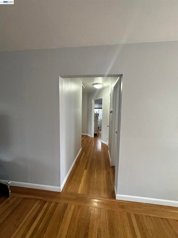 Image 10 of property listing at 26847 26847 Gaither Way, Hayward, CA 94544