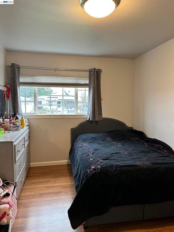 Image 14 of property listing at 26847 26847 Gaither Way, Hayward, CA 94544