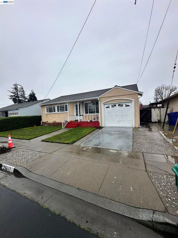 Image 2 of property listing at 26847 26847 Gaither Way, Hayward, CA 94544