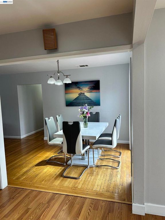 Image 30 of property listing at 26847 26847 Gaither Way, Hayward, CA 94544