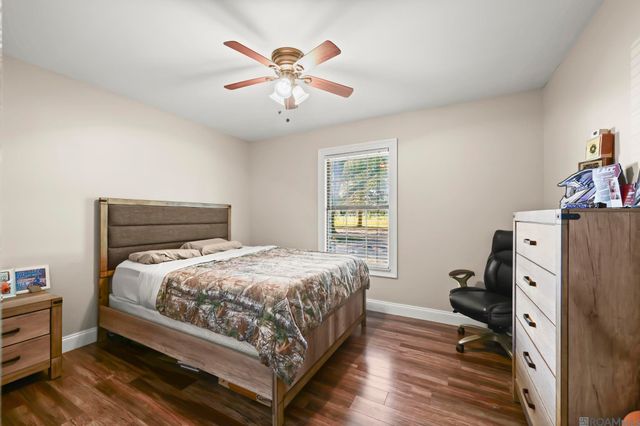 12175 Peairs Rd, Zachary, LA 70791