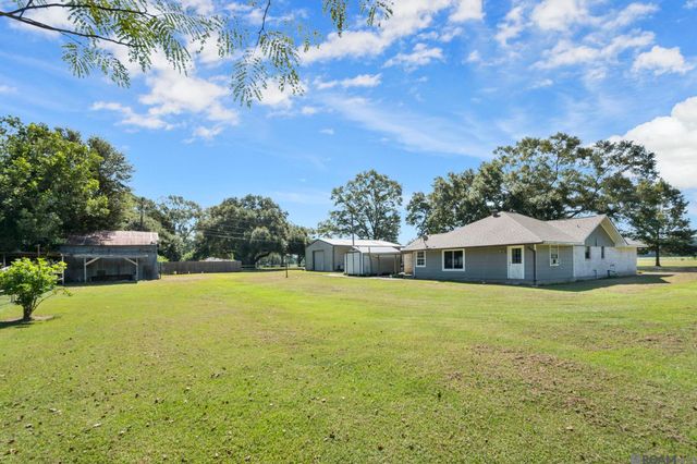 12175 Peairs Rd, Zachary, LA 70791