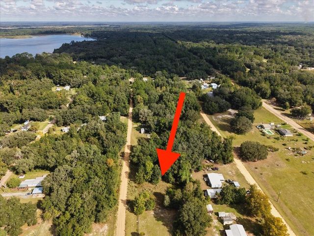 206 N HELMERS AVENUE, Interlachen, FL 32148