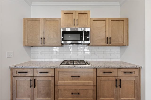 653 Woodrush Dr, Clarksville, TN 37040