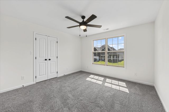 653 Woodrush Dr, Clarksville, TN 37040