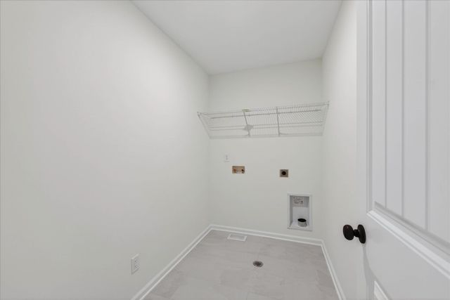 653 Woodrush Dr, Clarksville, TN 37040