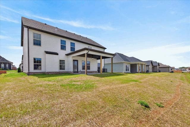 653 Woodrush Dr, Clarksville, TN 37040