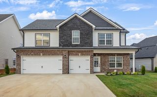 653 Woodrush Dr, Clarksville, TN 37040