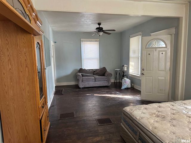 1037 N WESLEY Street, Springfield, IL 62702