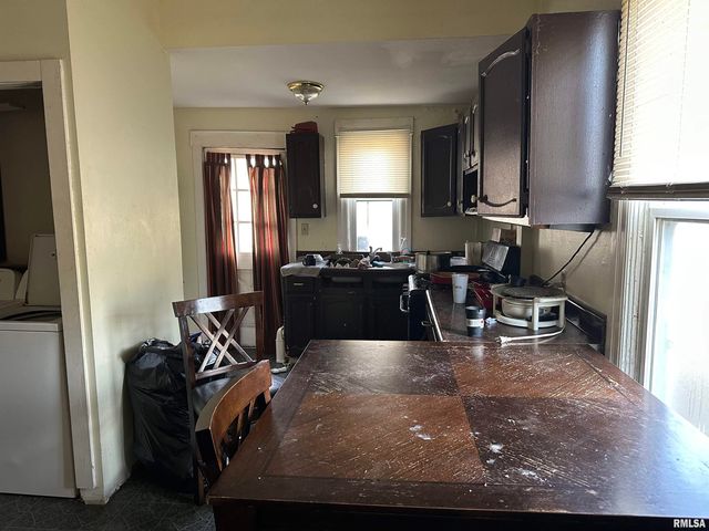 1037 N WESLEY Street, Springfield, IL 62702