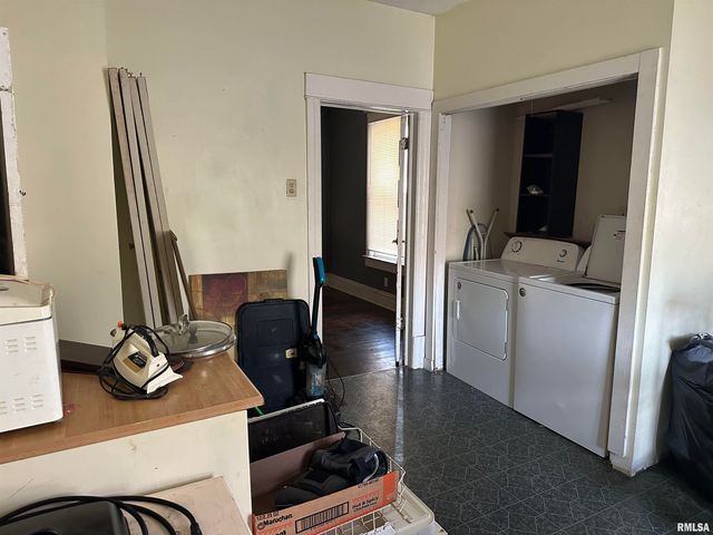 1037 N WESLEY Street, Springfield, IL 62702