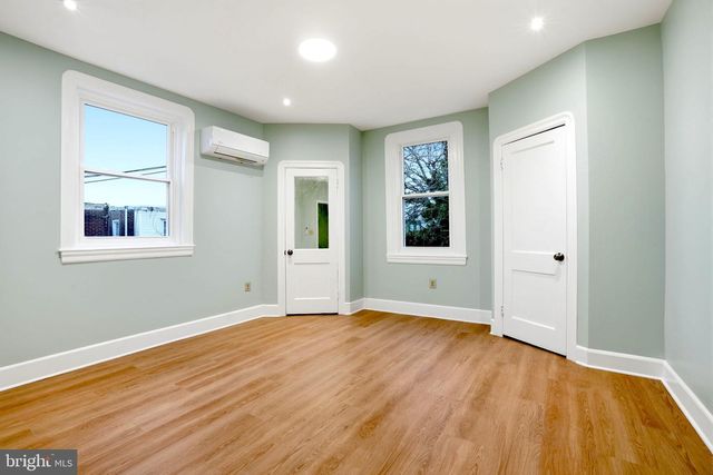 5604 N 2ND ST, Philadelphia, PA 19120