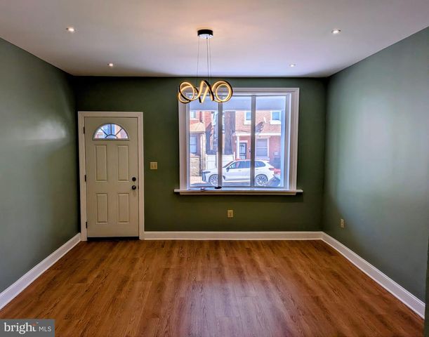 5604 N 2ND ST, Philadelphia, PA 19120