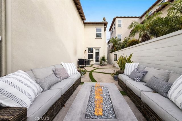 18741 Sinclair Lane, Huntington Beach, CA 92648
