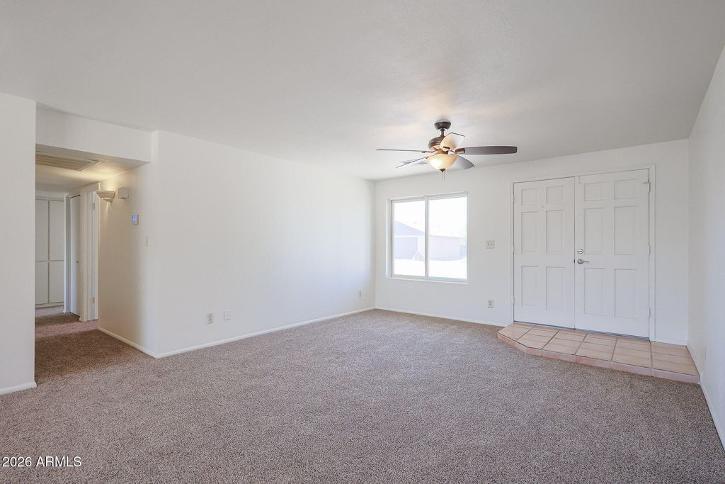 Image 13 of property listing at 10037 N 37TH Drive, Phoenix, AZ 85051