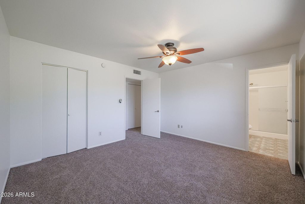 Image 15 of property listing at 10037 N 37TH Drive, Phoenix, AZ 85051