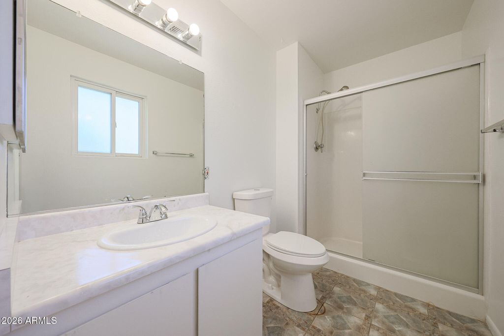 Image 16 of property listing at 10037 N 37TH Drive, Phoenix, AZ 85051