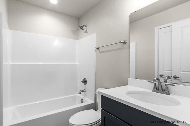 2134 PACK SADDLE RD, Cheyenne, WY 82007