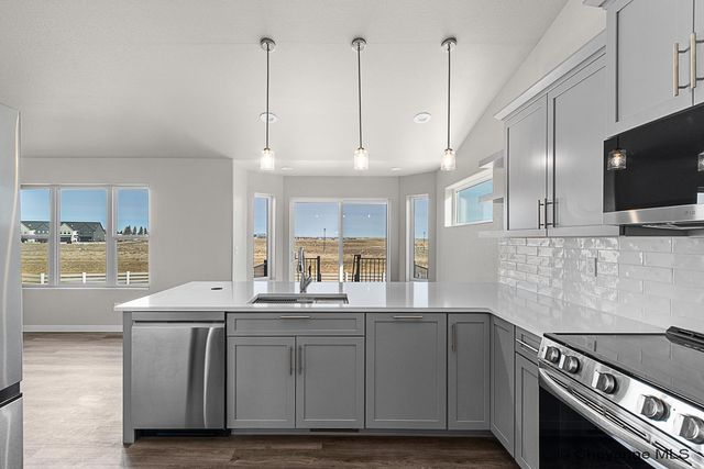 2134 PACK SADDLE RD, Cheyenne, WY 82007