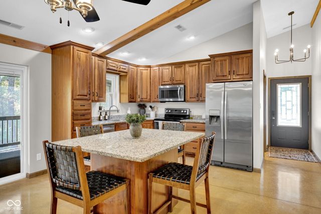 7730 Indiana 46 E, Nashville, IN 47448