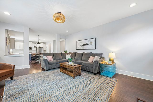 129 Pointe Park Circle, Holly Springs, NC 27540
