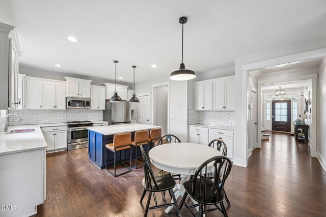 129 Pointe Park Circle, Holly Springs, NC 27540