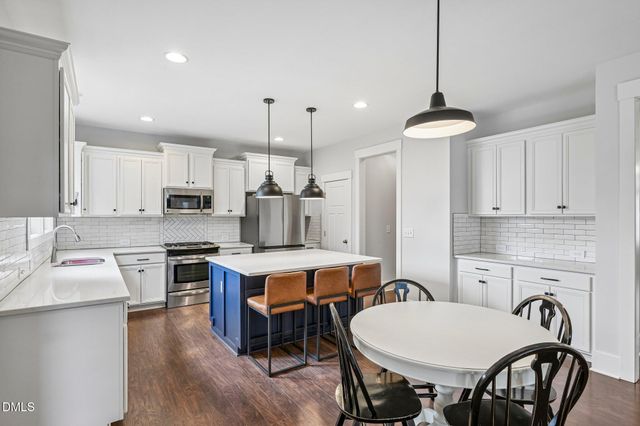 129 Pointe Park Circle, Holly Springs, NC 27540