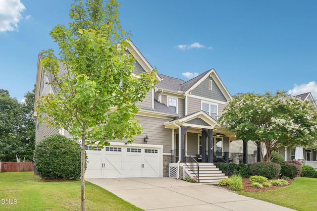 129 Pointe Park Circle, Holly Springs, NC 27540