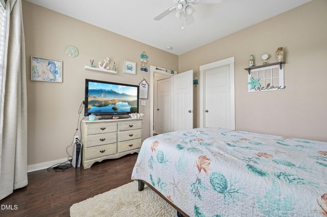 129 Pointe Park Circle, Holly Springs, NC 27540