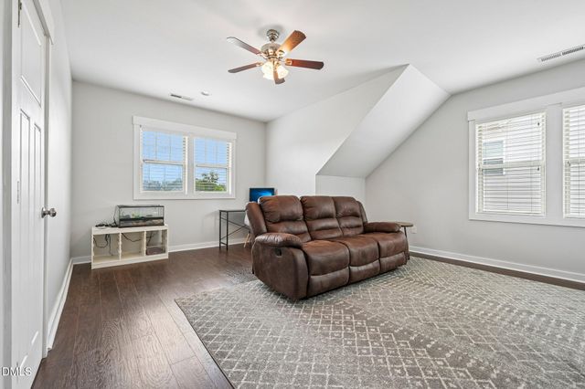 129 Pointe Park Circle, Holly Springs, NC 27540