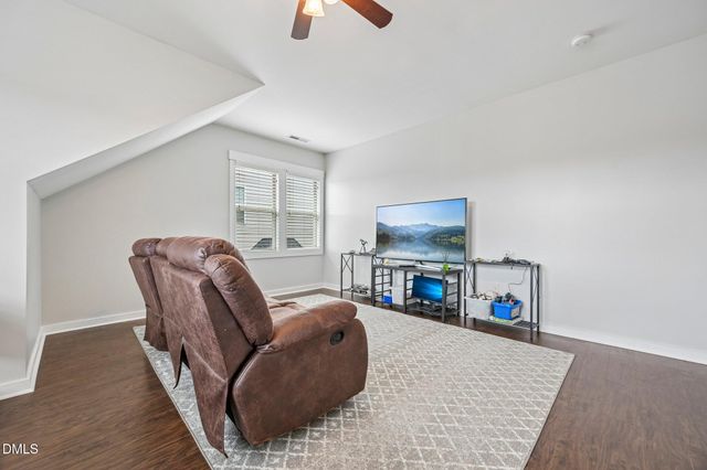 129 Pointe Park Circle, Holly Springs, NC 27540