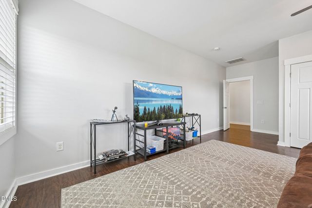 129 Pointe Park Circle, Holly Springs, NC 27540