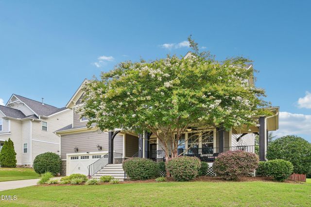 129 Pointe Park Circle, Holly Springs, NC 27540