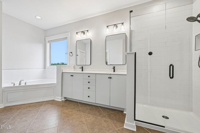 129 Pointe Park Circle, Holly Springs, NC 27540