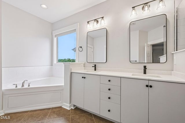 129 Pointe Park Circle, Holly Springs, NC 27540