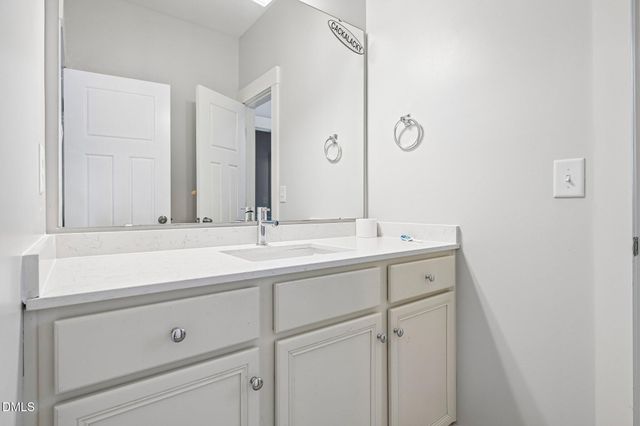 129 Pointe Park Circle, Holly Springs, NC 27540