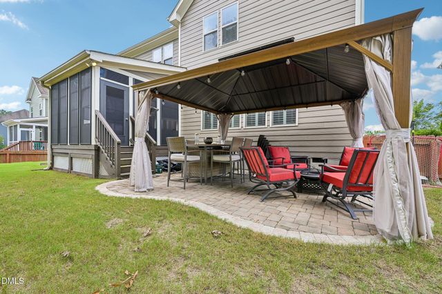 129 Pointe Park Circle, Holly Springs, NC 27540