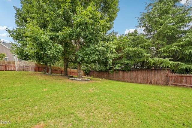 129 Pointe Park Circle, Holly Springs, NC 27540