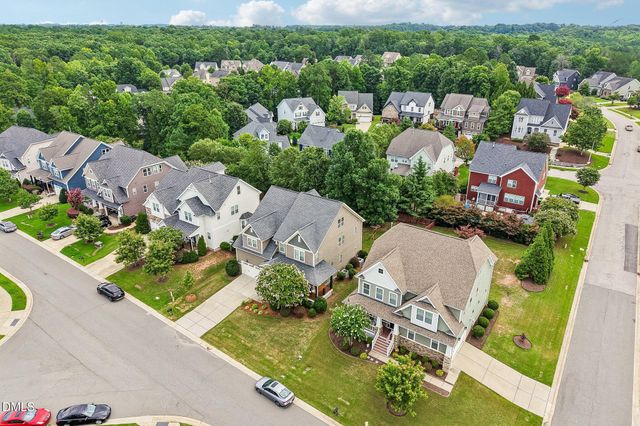 129 Pointe Park Circle, Holly Springs, NC 27540