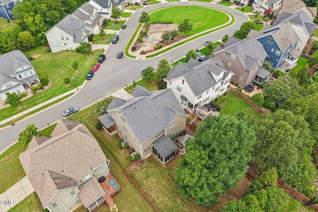 129 Pointe Park Circle, Holly Springs, NC 27540