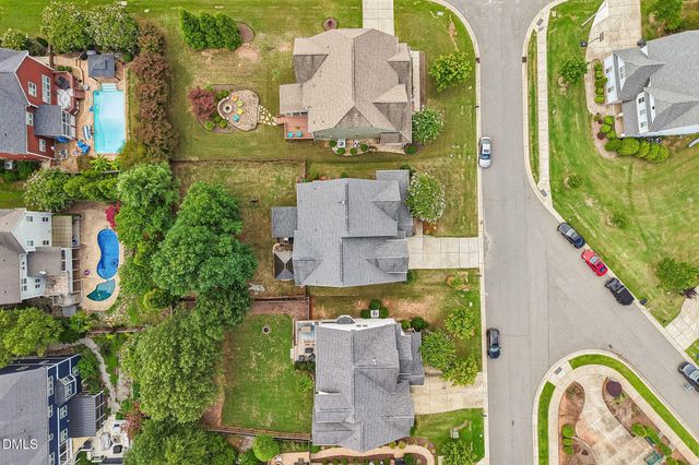 129 Pointe Park Circle, Holly Springs, NC 27540