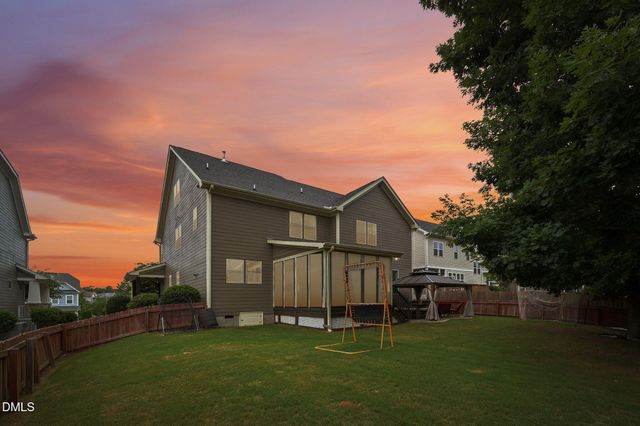 129 Pointe Park Circle, Holly Springs, NC 27540