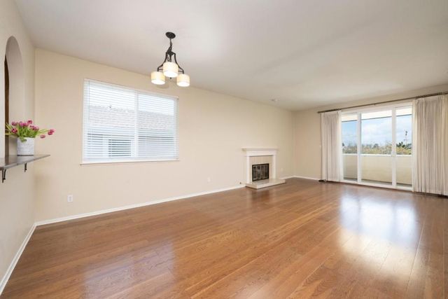 30 Lorton Avenue 302, Burlingame, CA 94010